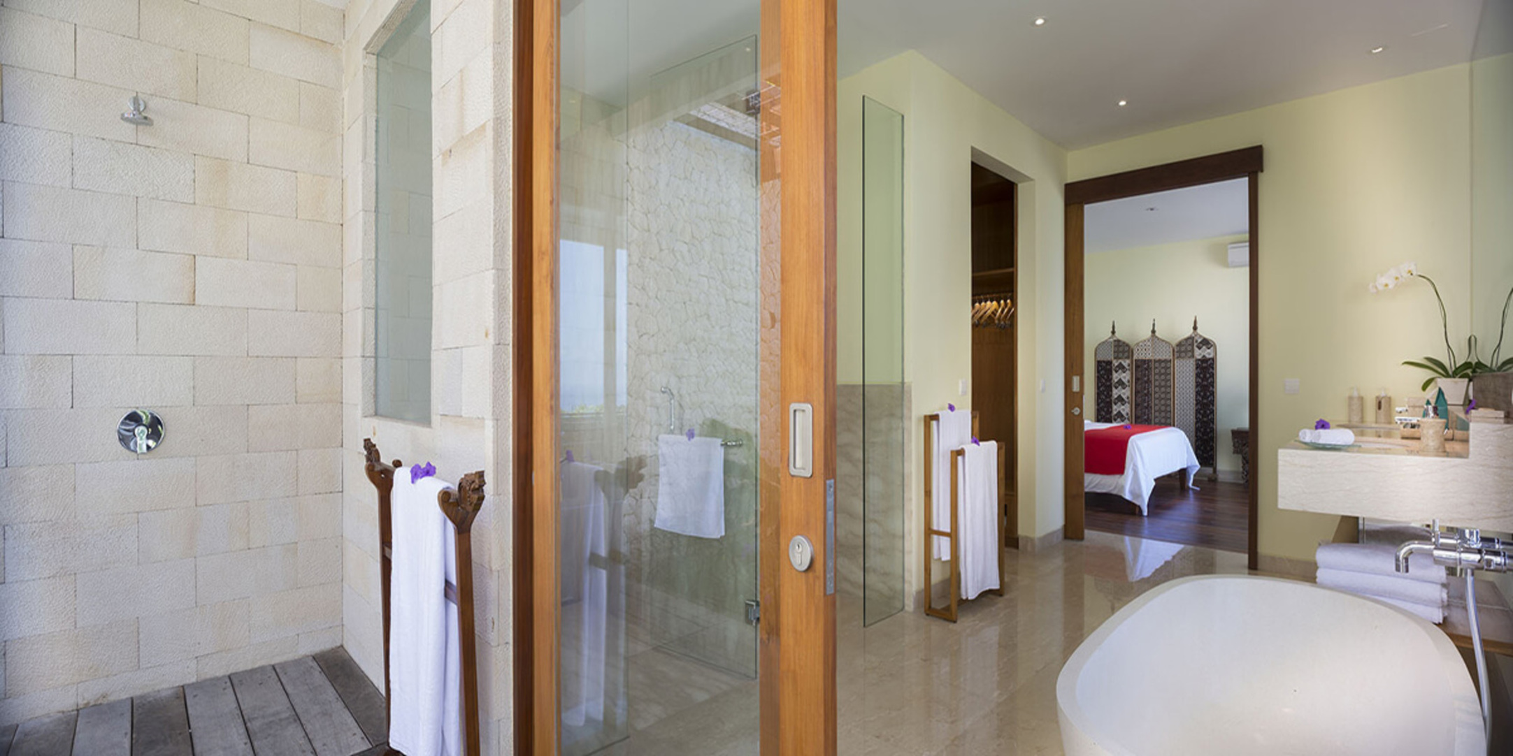 Bukit'te Birinci Sınıf Konumda Güzel 5 Yıldızlı Villa, Villa Markisa
