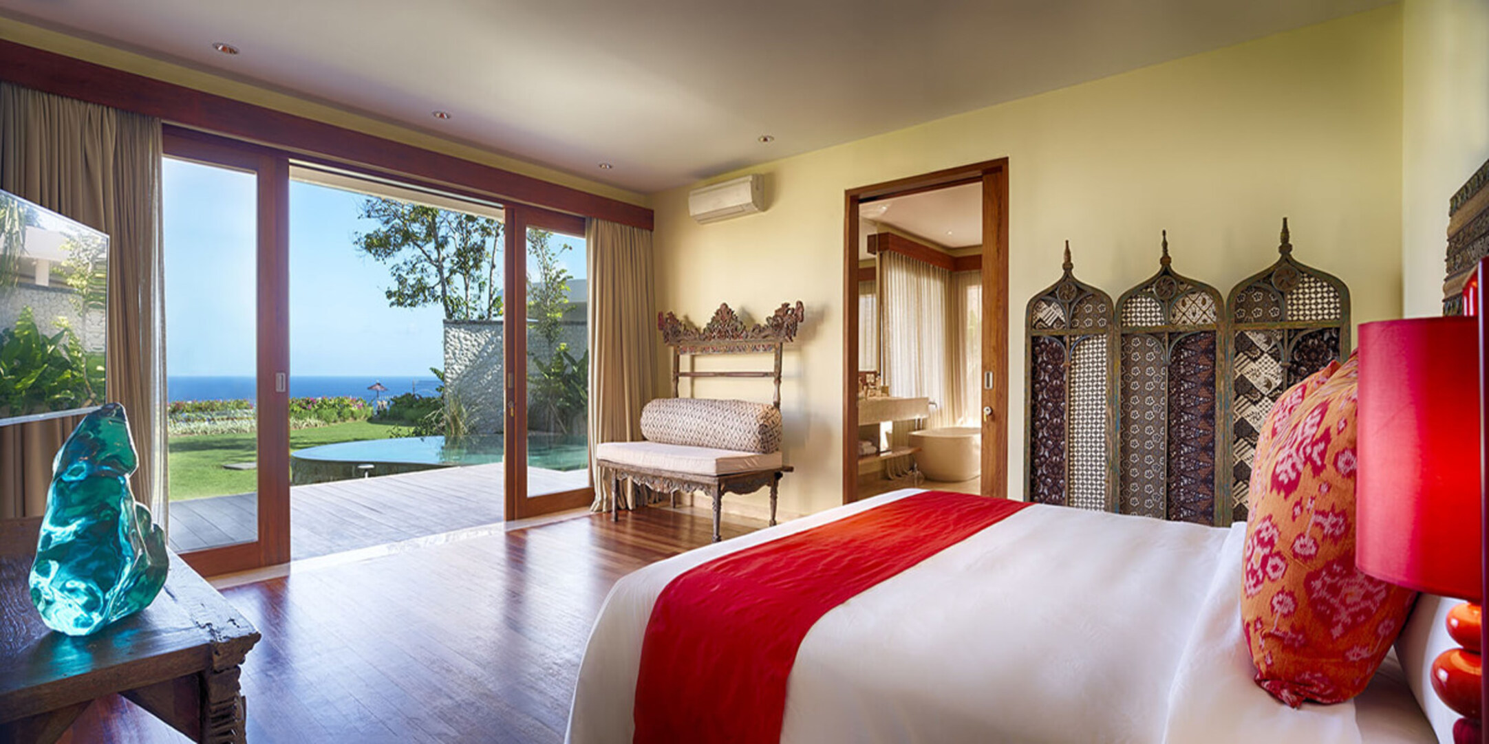 Bukit'te Birinci Sınıf Konumda Güzel 5 Yıldızlı Villa, Villa Markisa