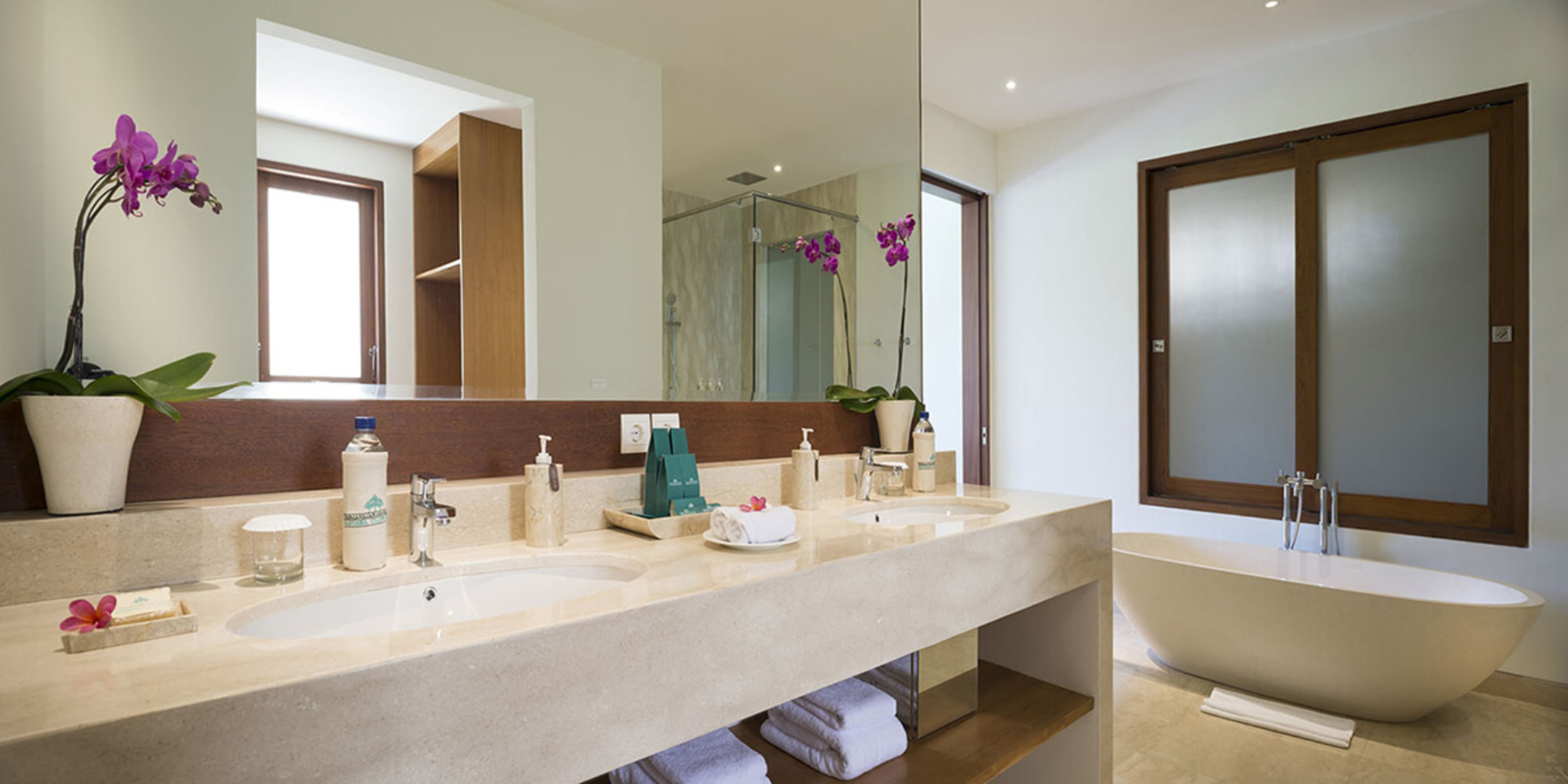 Bukit'te Birinci Sınıf Konumda Güzel 5 Yıldızlı Villa, Villa Markisa