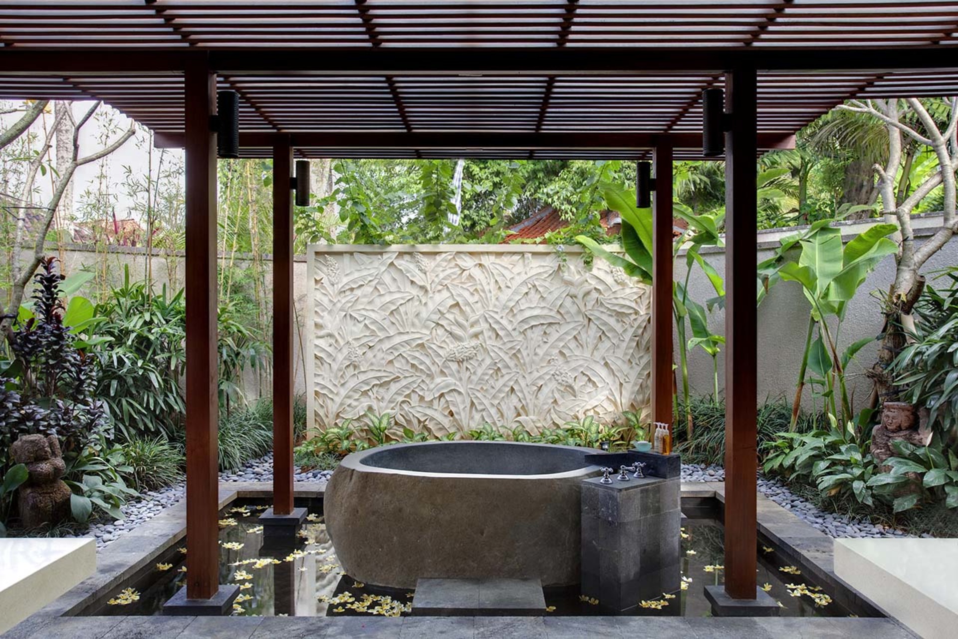 Bali'de Sahile Yakın Lüks Villa Kiralama, Bali Villa 1096