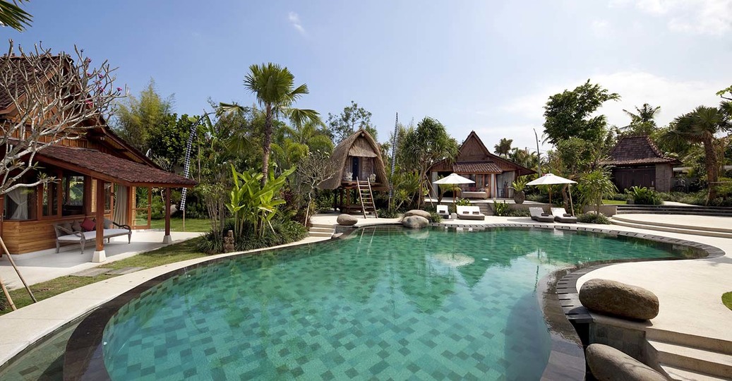 Bali'de Sahile Yakın Lüks Villa Kiralama, Bali Villa 1096