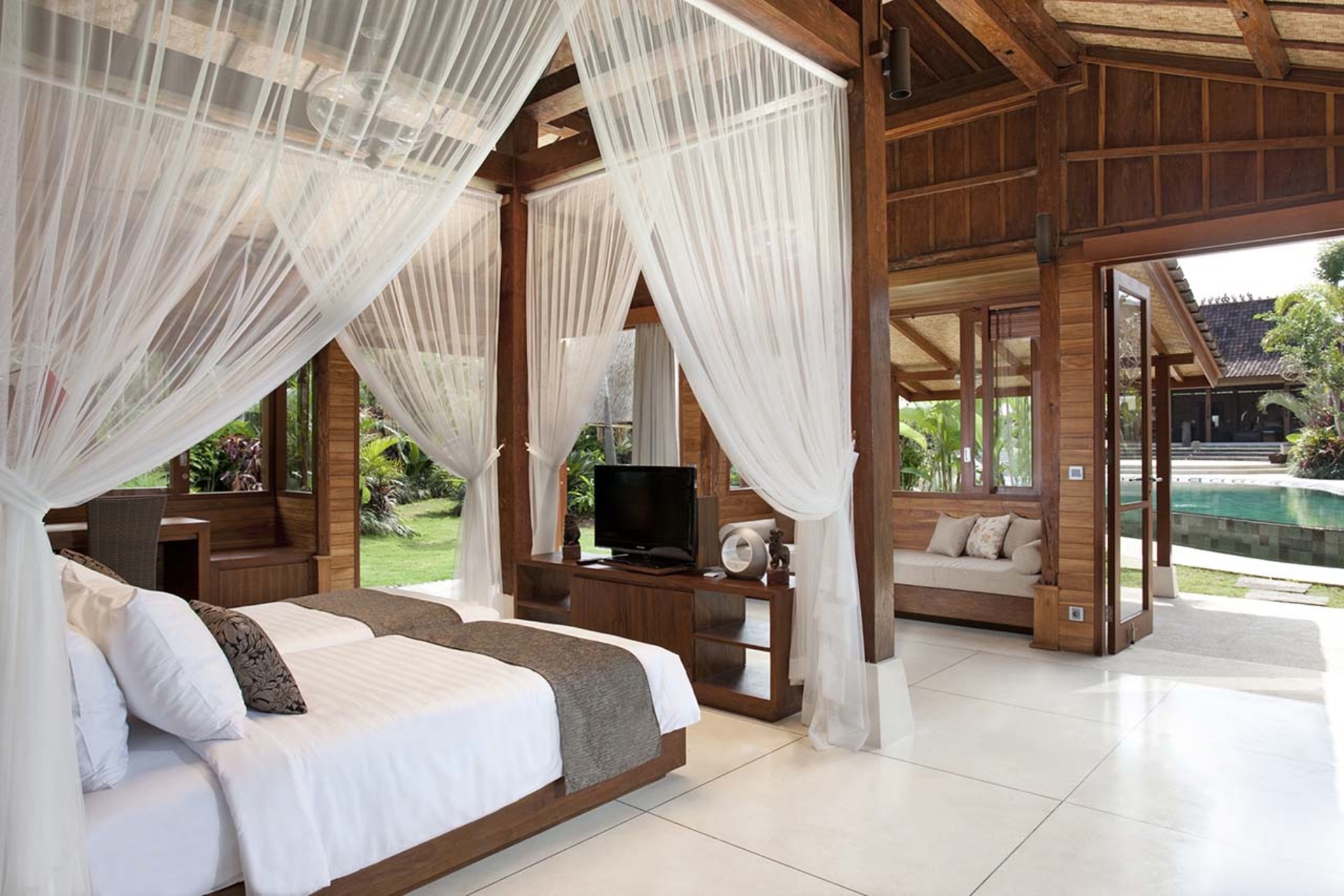 Bali'de Sahile Yakın Lüks Villa Kiralama, Bali Villa 1096