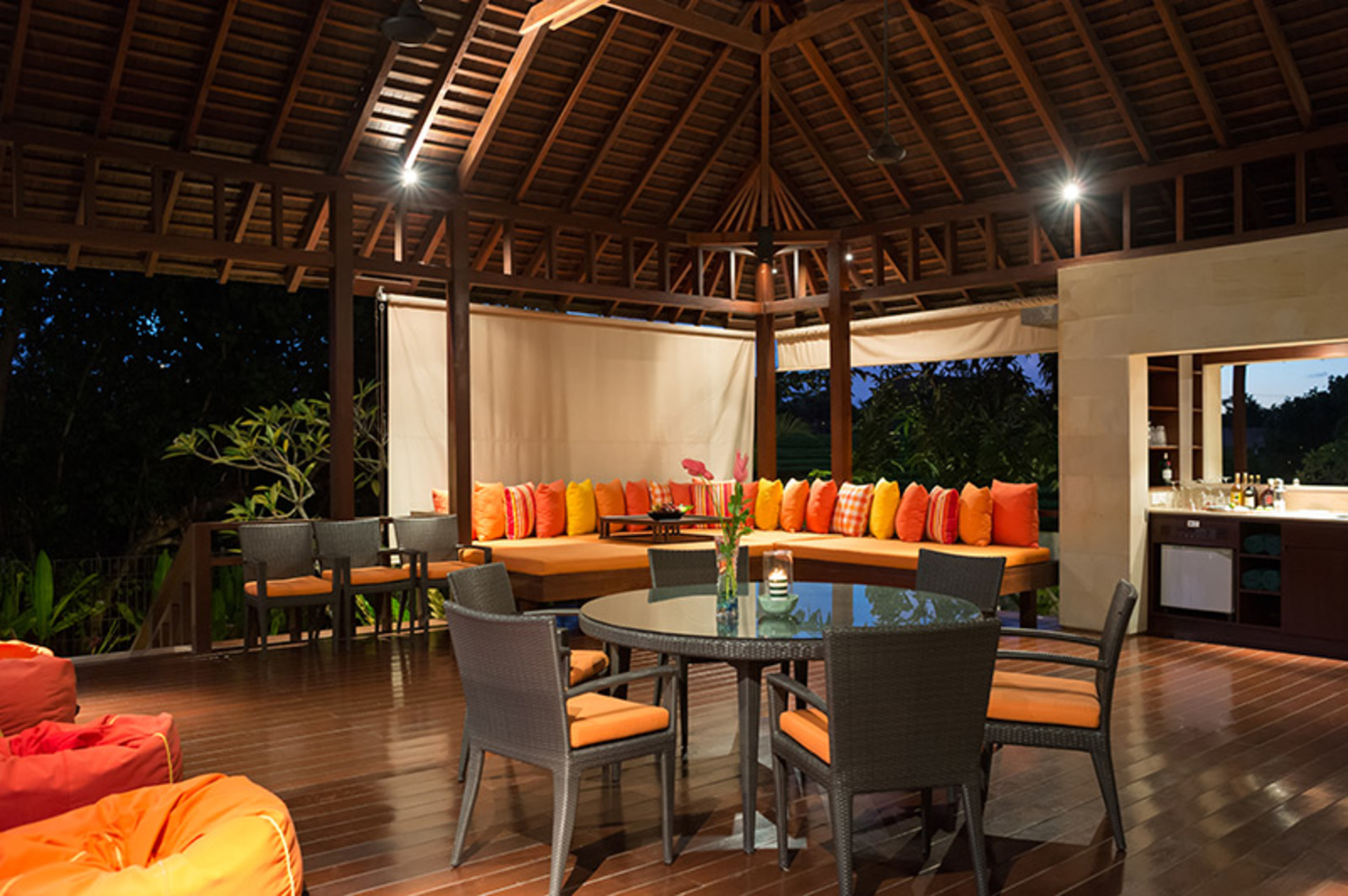 Özel Havuzlu Lüks 5 Yatak Odalı Villa, Bali Villa 1097