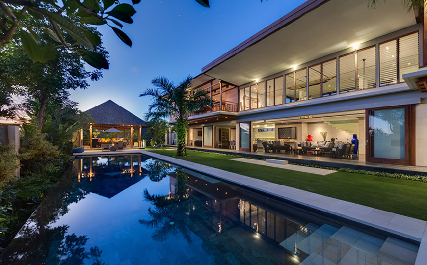 Bali'de Sahile Yakın Lüks Villa Kiralama, Bali Villa 1098