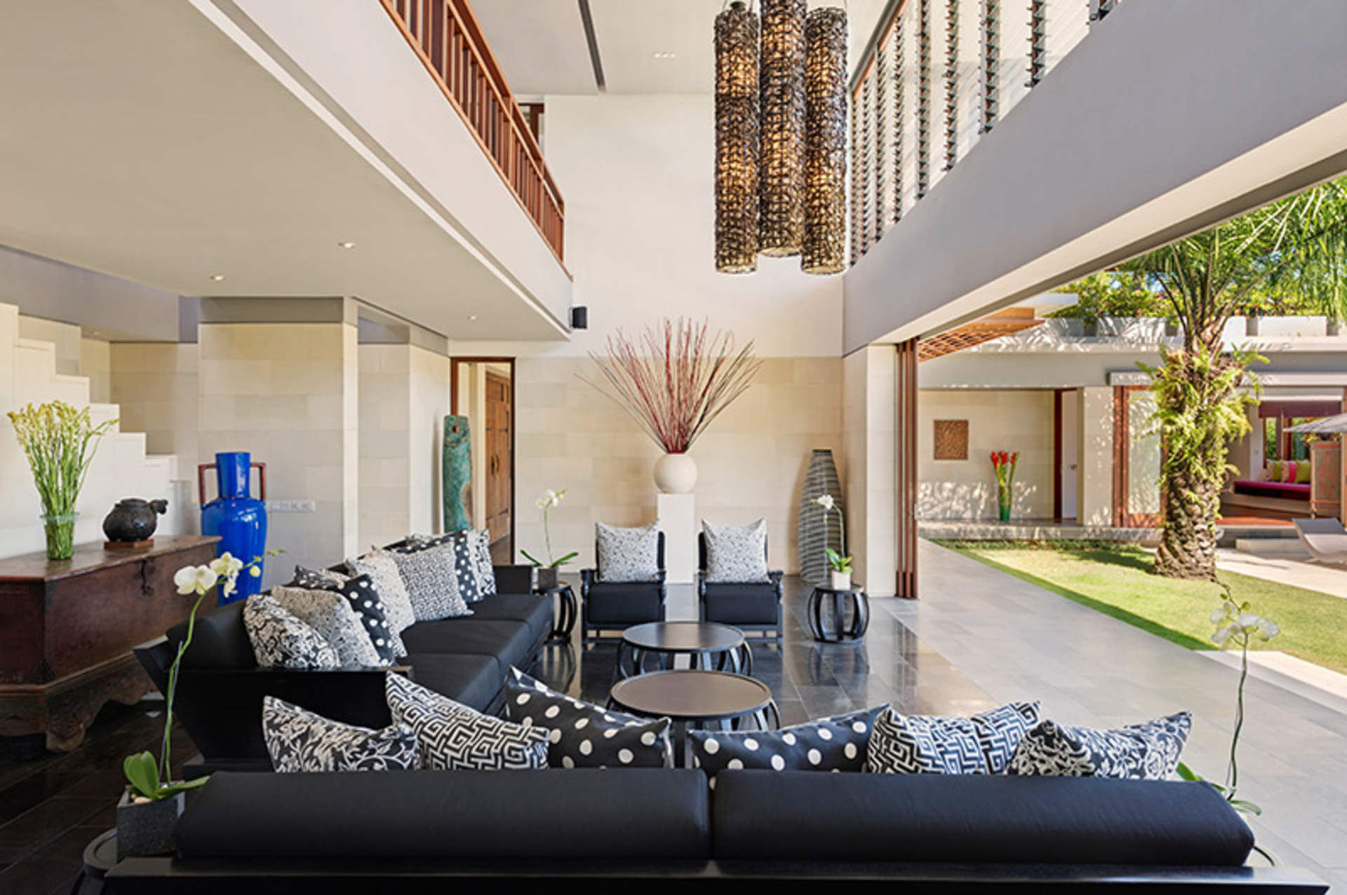 Bali'de Sahile Yakın Lüks Villa Kiralama, Bali Villa 1098