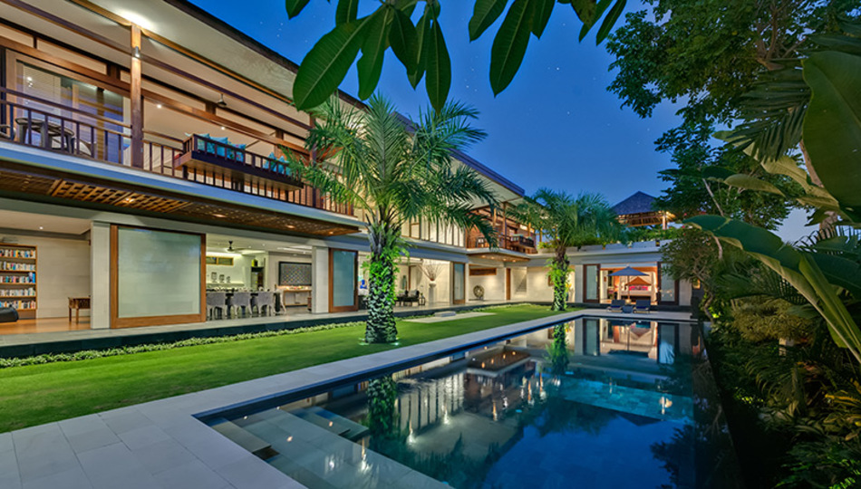 Bali'de Sahile Yakın Lüks Villa Kiralama, Bali Villa 1098