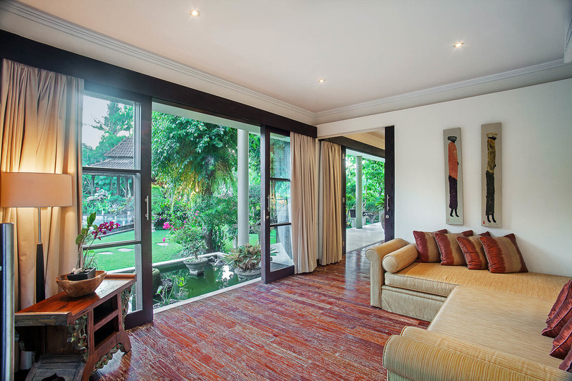 Bali'de Huzurlu Vaha: 4 Yatak Odalı Villa Kaçamağı, 1110