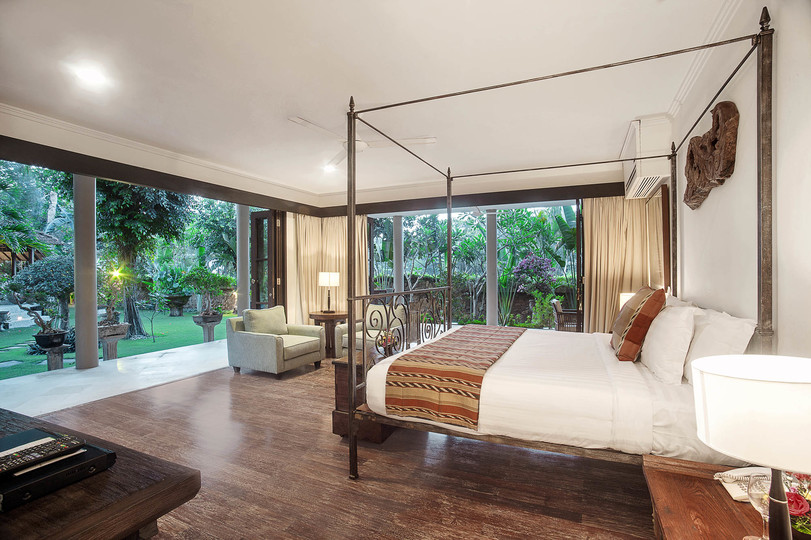 Bali'de Huzurlu Vaha: 4 Yatak Odalı Villa Kaçamağı, 1110