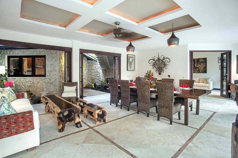 Bali'de Huzurlu Vaha: 4 Yatak Odalı Villa Kaçamağı, 1110