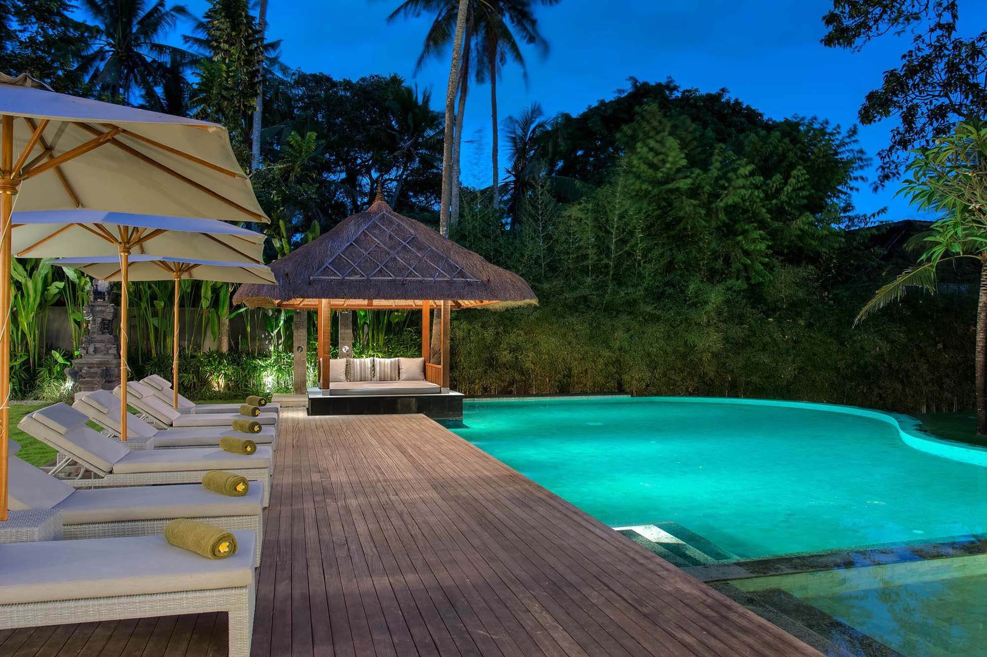 Bali'de Sahile Yakın Lüks Villa Kiralama, Bali Villa 1130