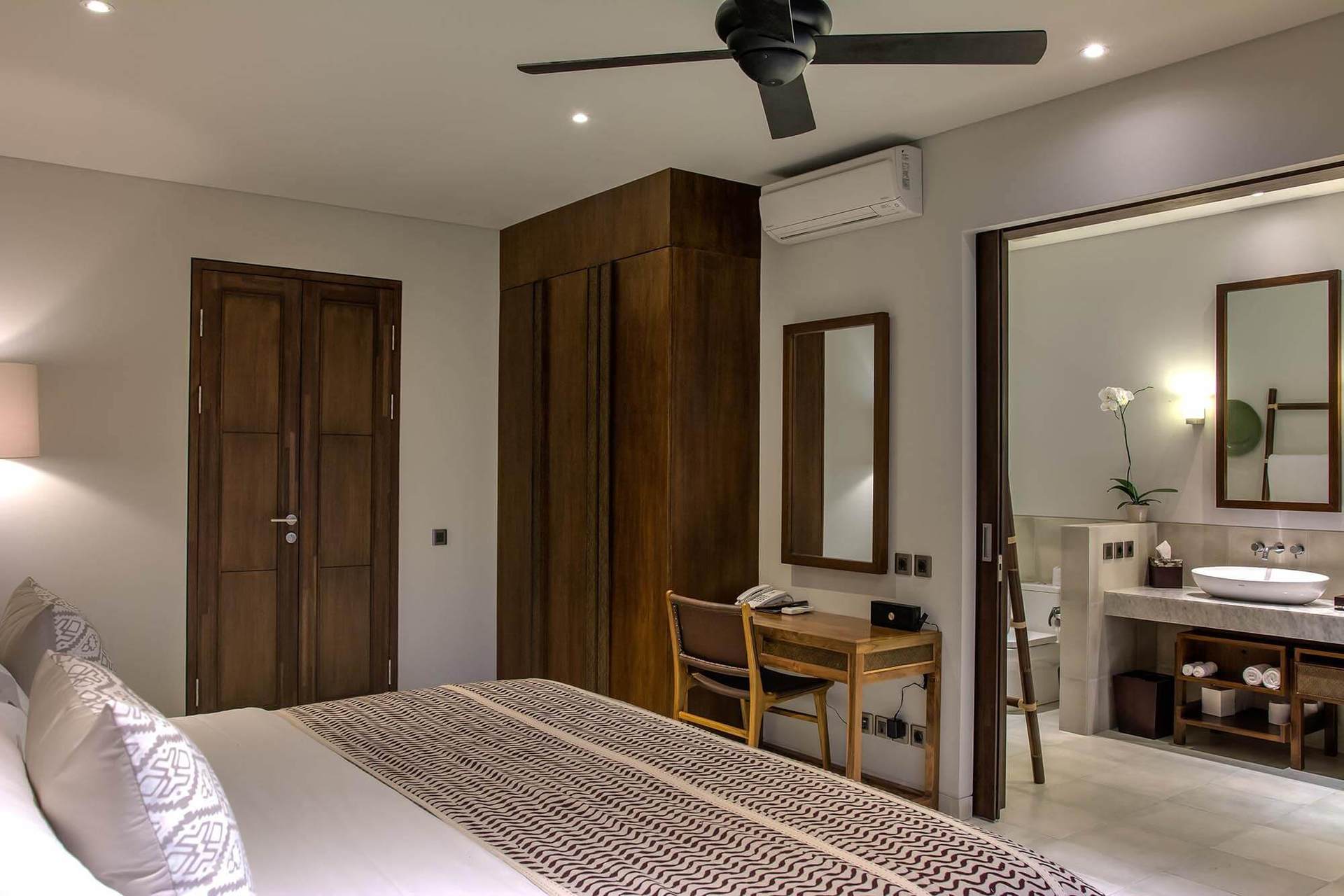 Bali'de Sahile Yakın Lüks Villa Kiralama, Bali Villa 1130