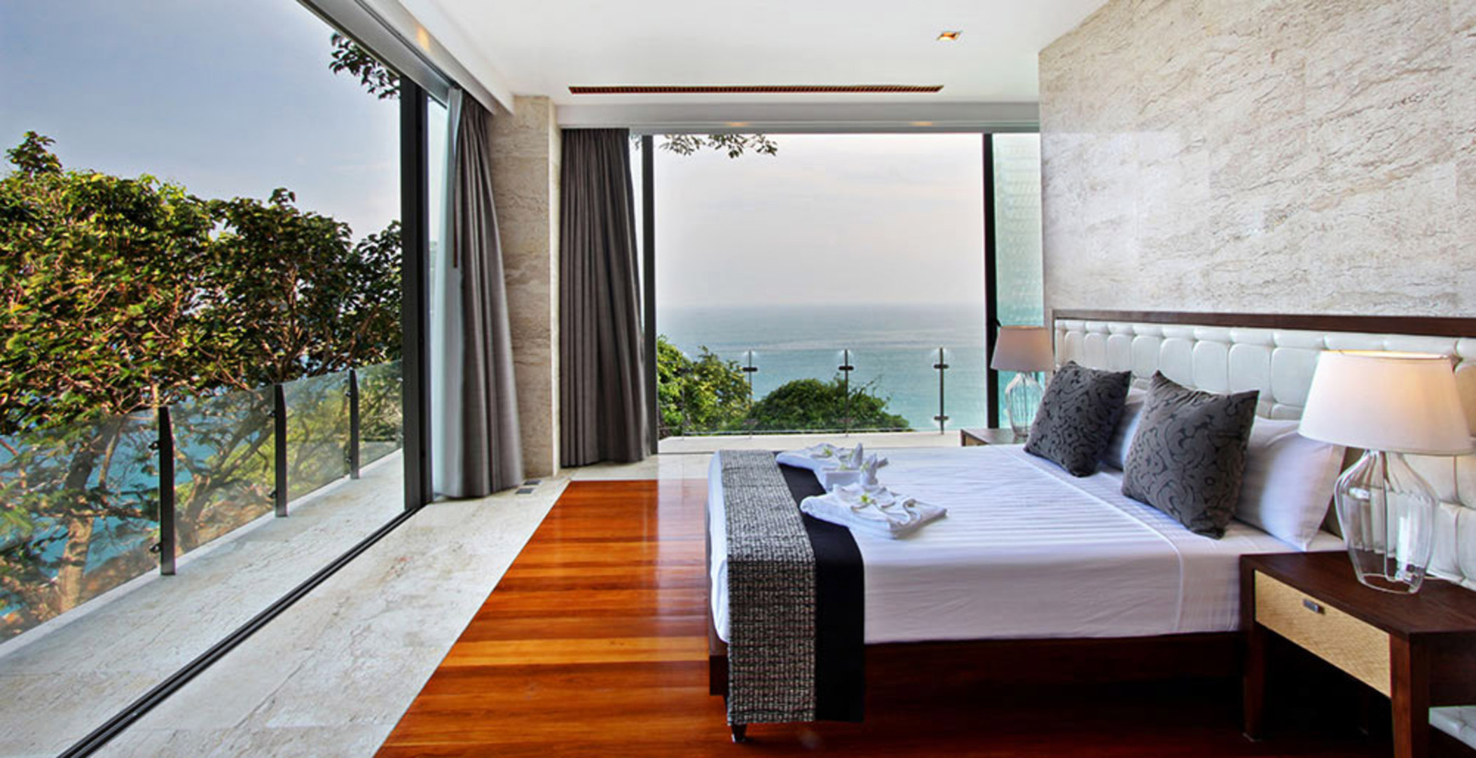 Sonunda Siz ve Arkadaşlarınız 7/24 Konsiyerjli Lüks Bir Villa Kiralayabilirsiniz, Phuket Villa 1011