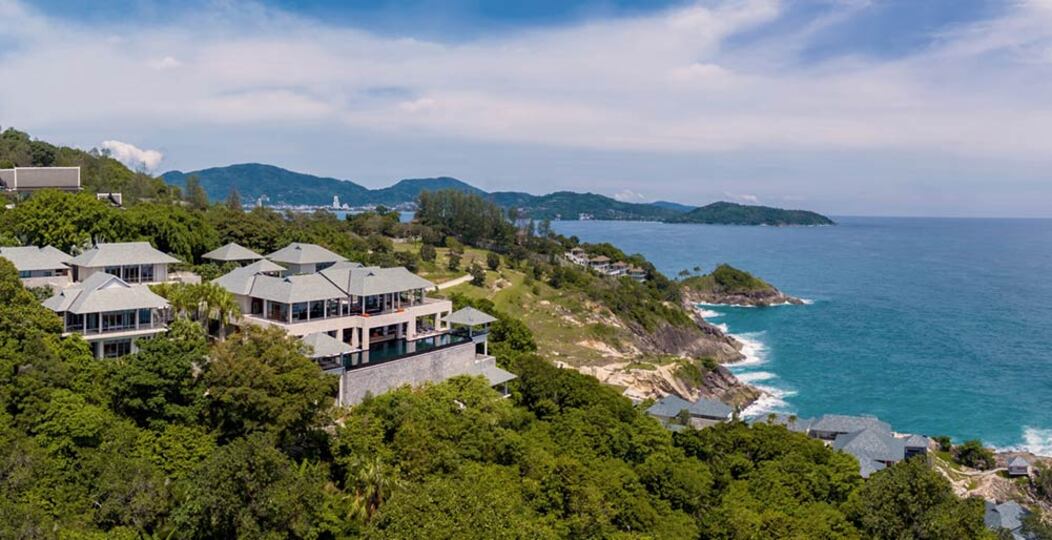 Siz ve Aileniz, bu 9 yatak odalı Lüks Phuket Villa 1013'te kalarak Rüya gibi bir Tatil geçireceksiniz.