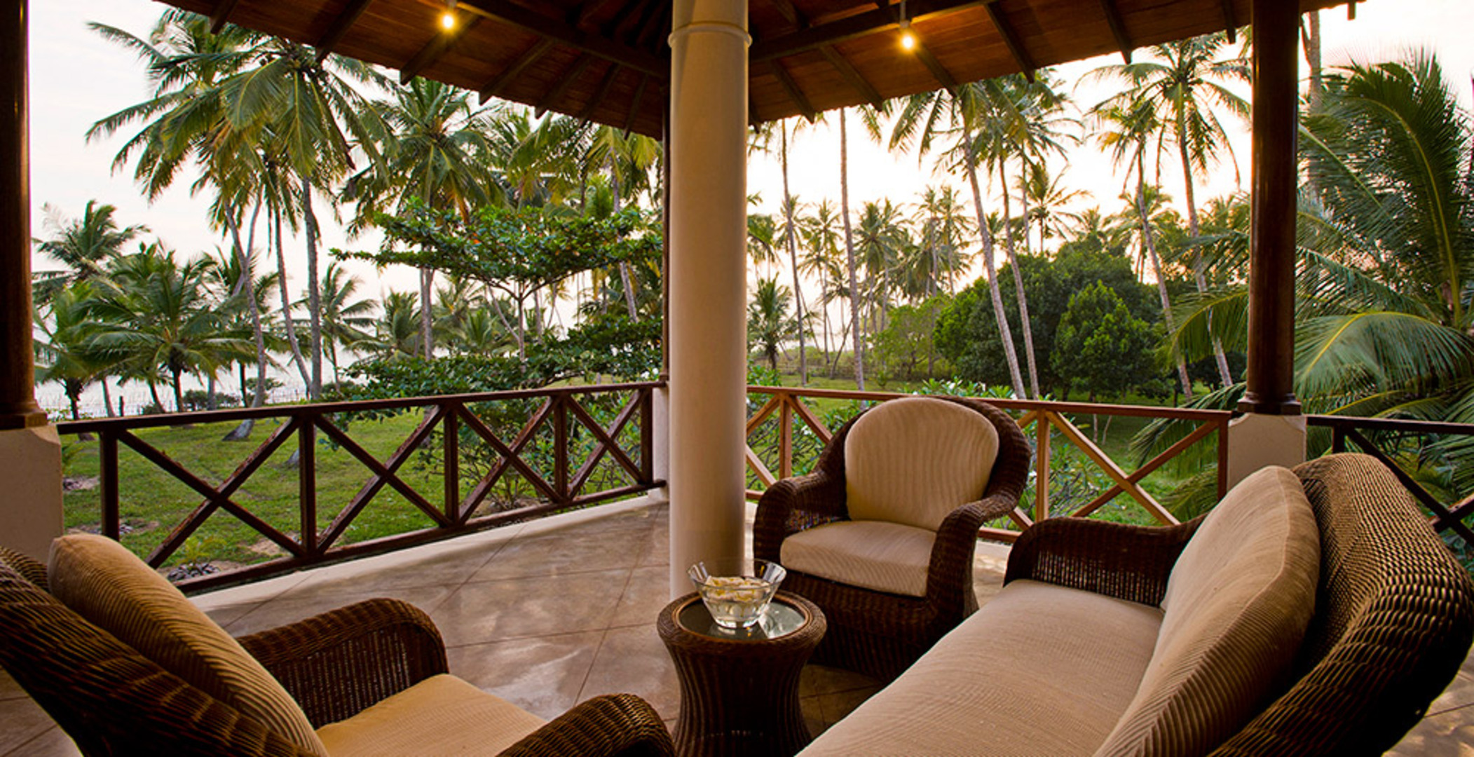Bu Güzel Villa, Ocean's Edge Villa'da kalırken Sri Lanka'da Lüks Bir Tatil Deneyimi