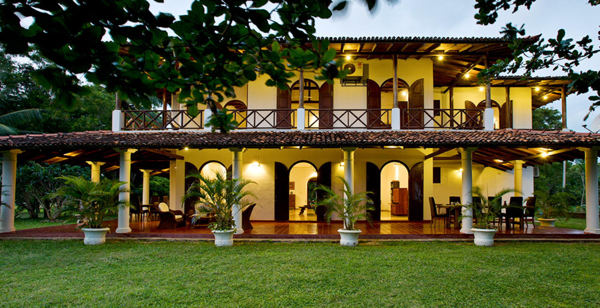 Bu Güzel Villa, Ocean's Edge Villa'da kalırken Sri Lanka'da Lüks Bir Tatil Deneyimi