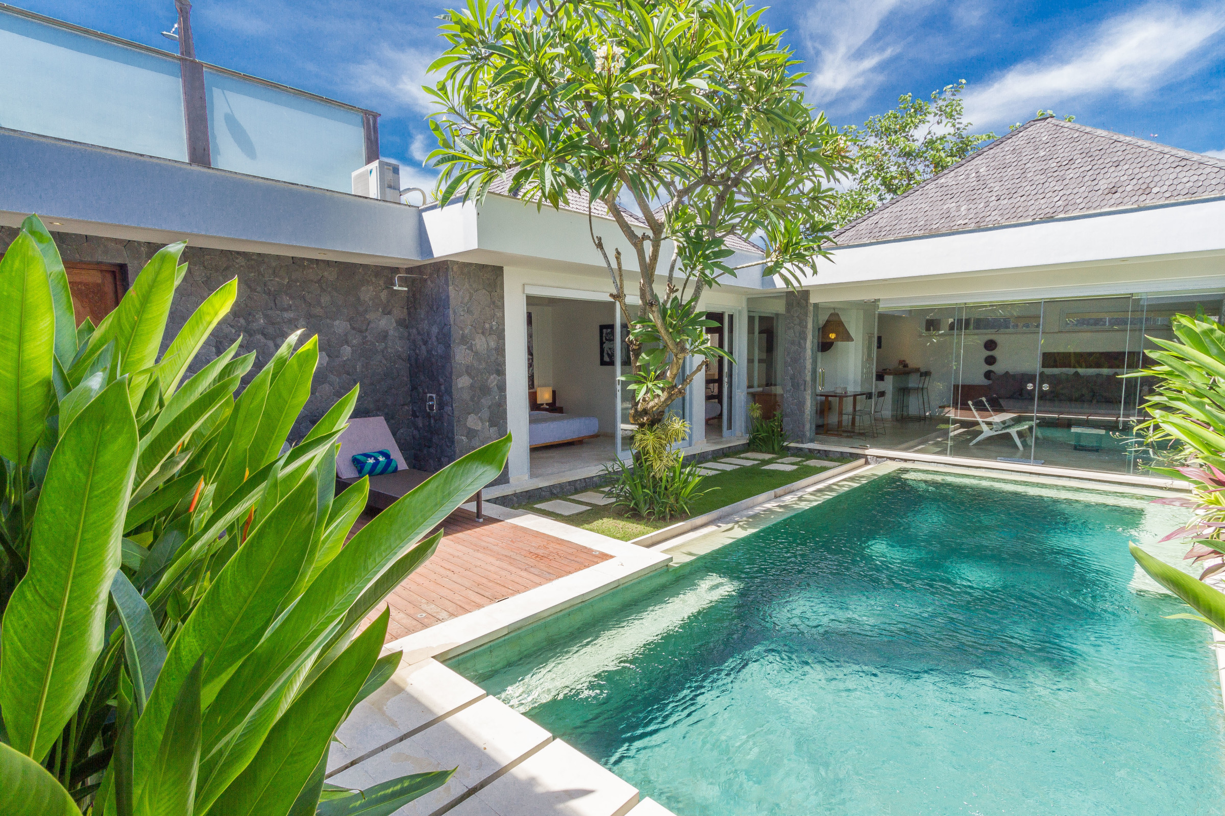 Seminyak'ta Kendi Özel Lüks Tatil Villanızı Temel Otelden Daha Azına Nasıl Kiralarsınız, Bali Villa 1146