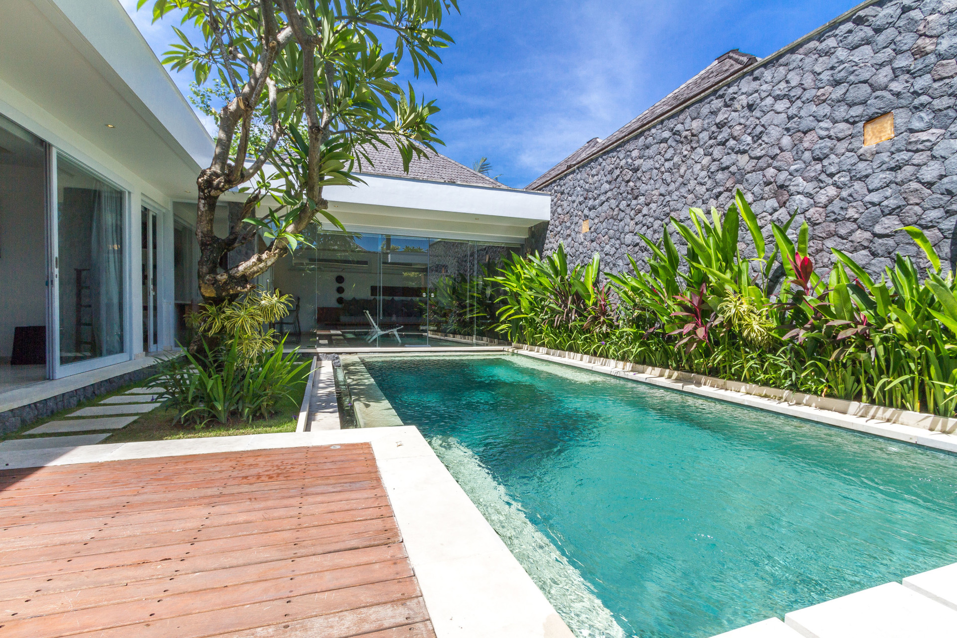 Seminyak'ta Kendi Özel Lüks Tatil Villanızı Temel Otelden Daha Azına Nasıl Kiralarsınız, Bali Villa 1146