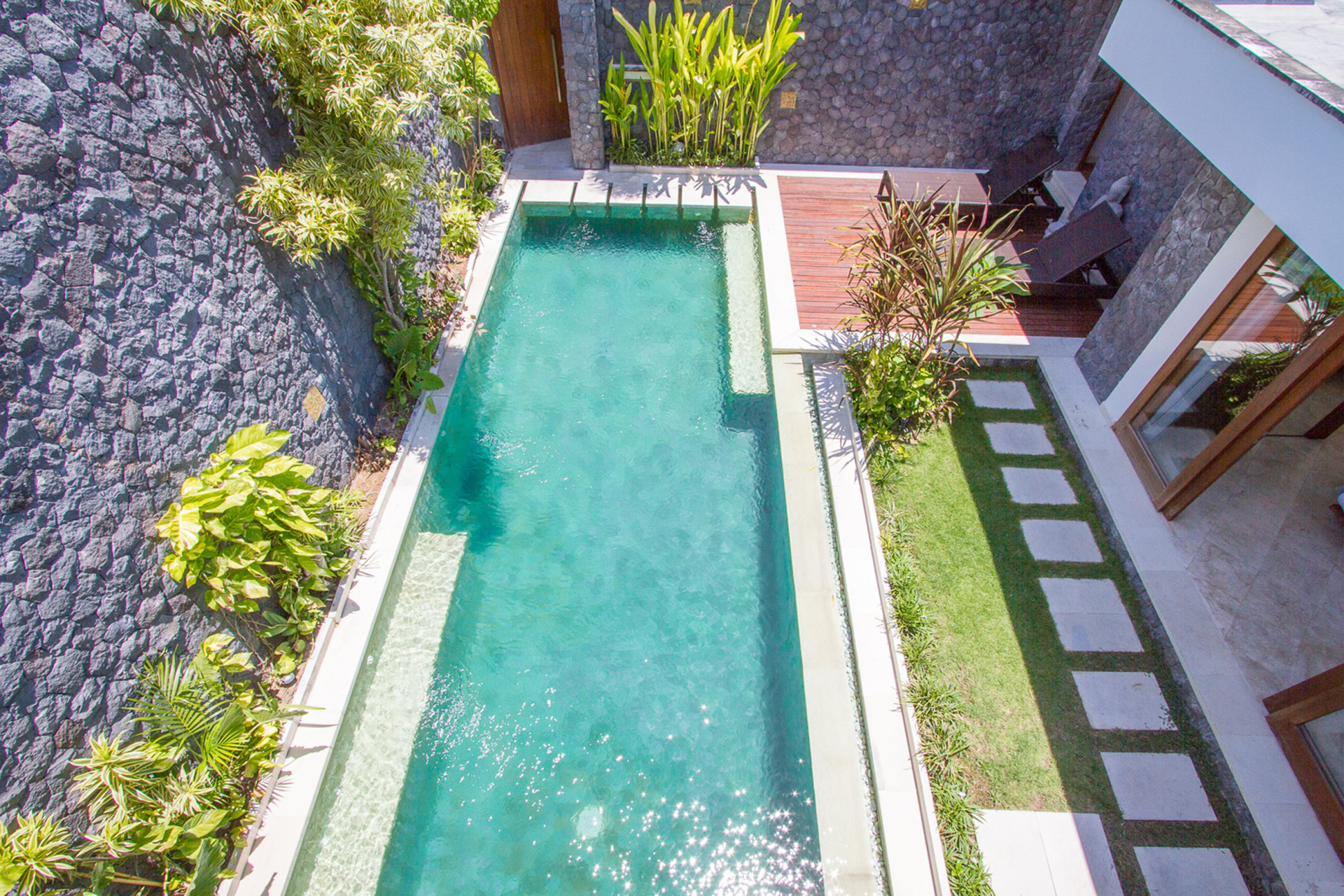 Seminyak'ın Başlıca Gezilecek Yerlerine Yakın 2 Yatak Odalı Lüks Bir Tatil Villası Kiraladığınızı Düşünün, Bali Villa 1147