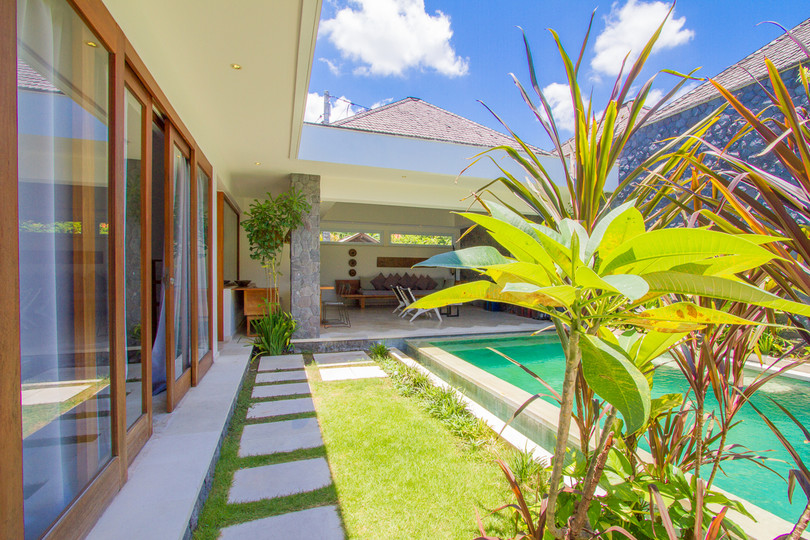 Seminyak'ın Başlıca Gezilecek Yerlerine Yakın 2 Yatak Odalı Lüks Bir Tatil Villası Kiraladığınızı Düşünün, Bali Villa 1147