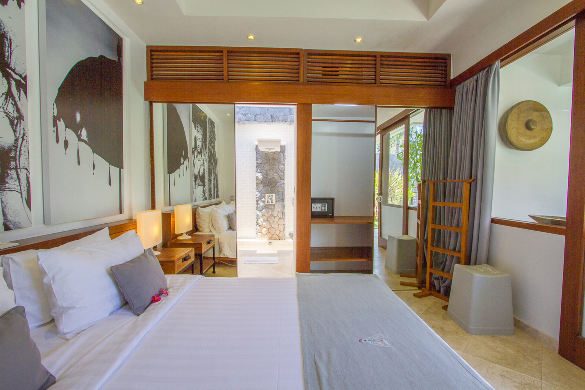 Seminyak'ın Başlıca Gezilecek Yerlerine Yakın 2 Yatak Odalı Lüks Bir Tatil Villası Kiraladığınızı Düşünün, Bali Villa 1147
