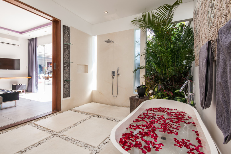 Resim Seminyak'ta Standart Otel Fiyatının Altına Lüks 5 Yıldızlı Villa Tatilinin Keyfini Çıkarmak, Bali Villa 1149