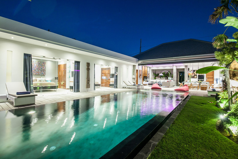 Resim Seminyak'ta Standart Otel Fiyatının Altına Lüks 5 Yıldızlı Villa Tatilinin Keyfini Çıkarmak, Bali Villa 1149