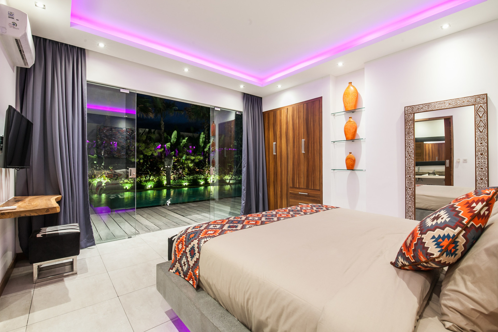 Resim Seminyak'ta Standart Otel Fiyatının Altına Lüks 5 Yıldızlı Villa Tatilinin Keyfini Çıkarmak, Bali Villa 1149