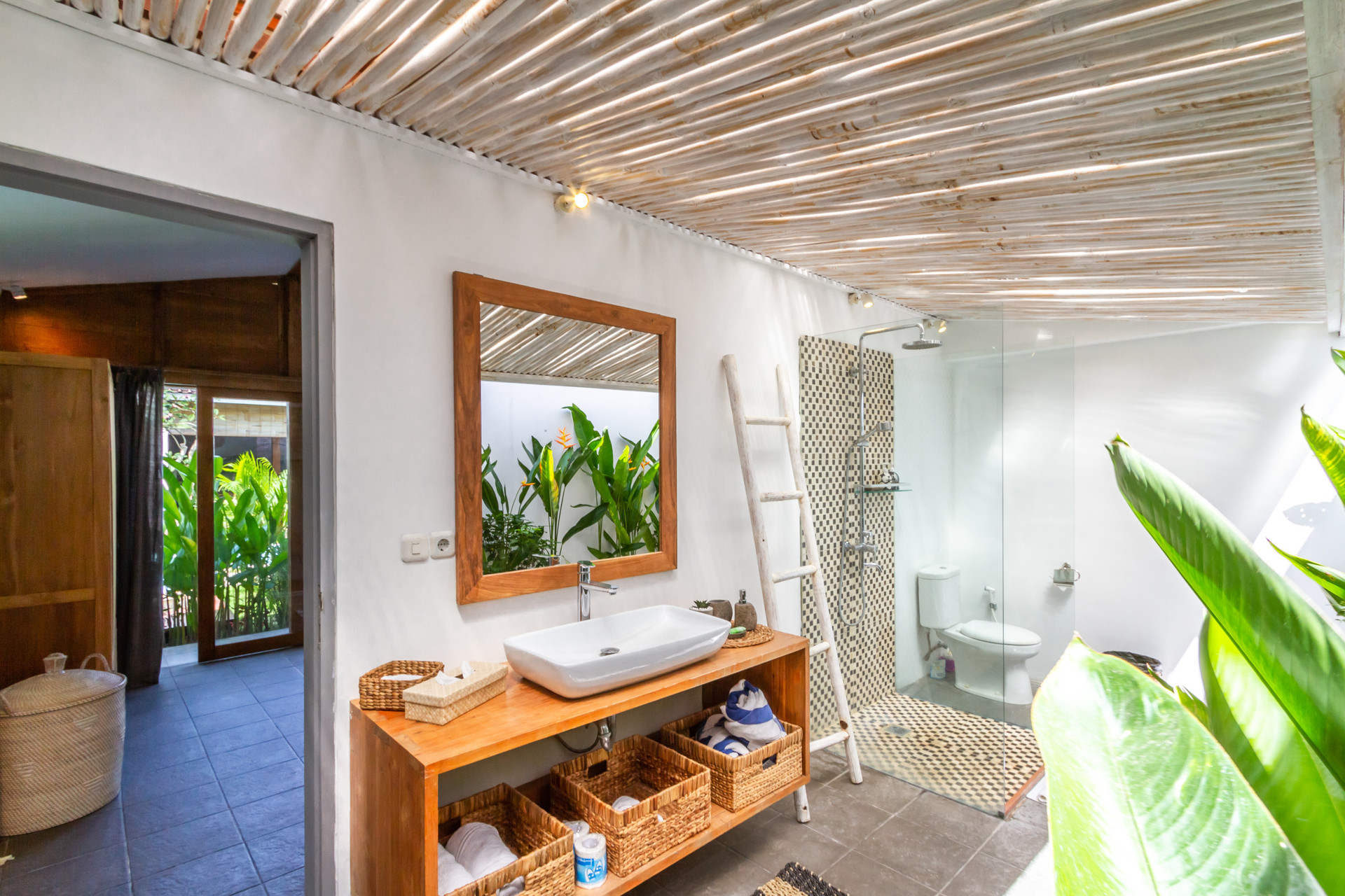 Sonunda, Seminyak'ta Kendi 5 Yıldızlı Özel Villanızı Uygun Fiyata Kiralayın, Bali Villa 1153
