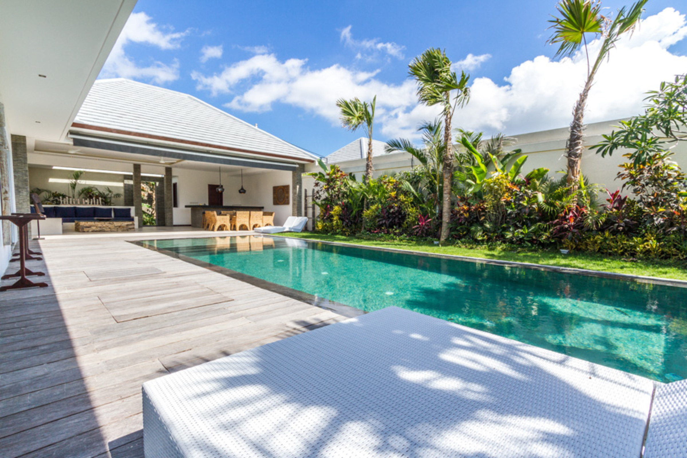 Seminyak'ta Özel Havuzlu ve Tam Personelli Özel Tatil Villanızı Kiralamak İçin Eksiksiz Kılavuz, Bali Villa 1156