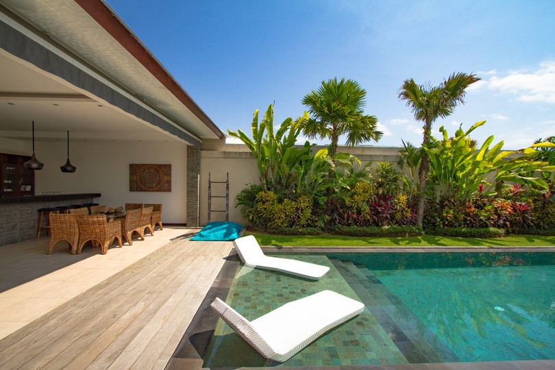 Seminyak'ta Özel Havuzlu ve Tam Personelli Özel Tatil Villanızı Kiralamak İçin Eksiksiz Kılavuz, Bali Villa 1156