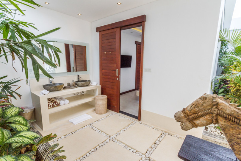 Seminyak'ta Özel Havuzlu ve Tam Personelli Özel Tatil Villanızı Kiralamak İçin Eksiksiz Kılavuz, Bali Villa 1156