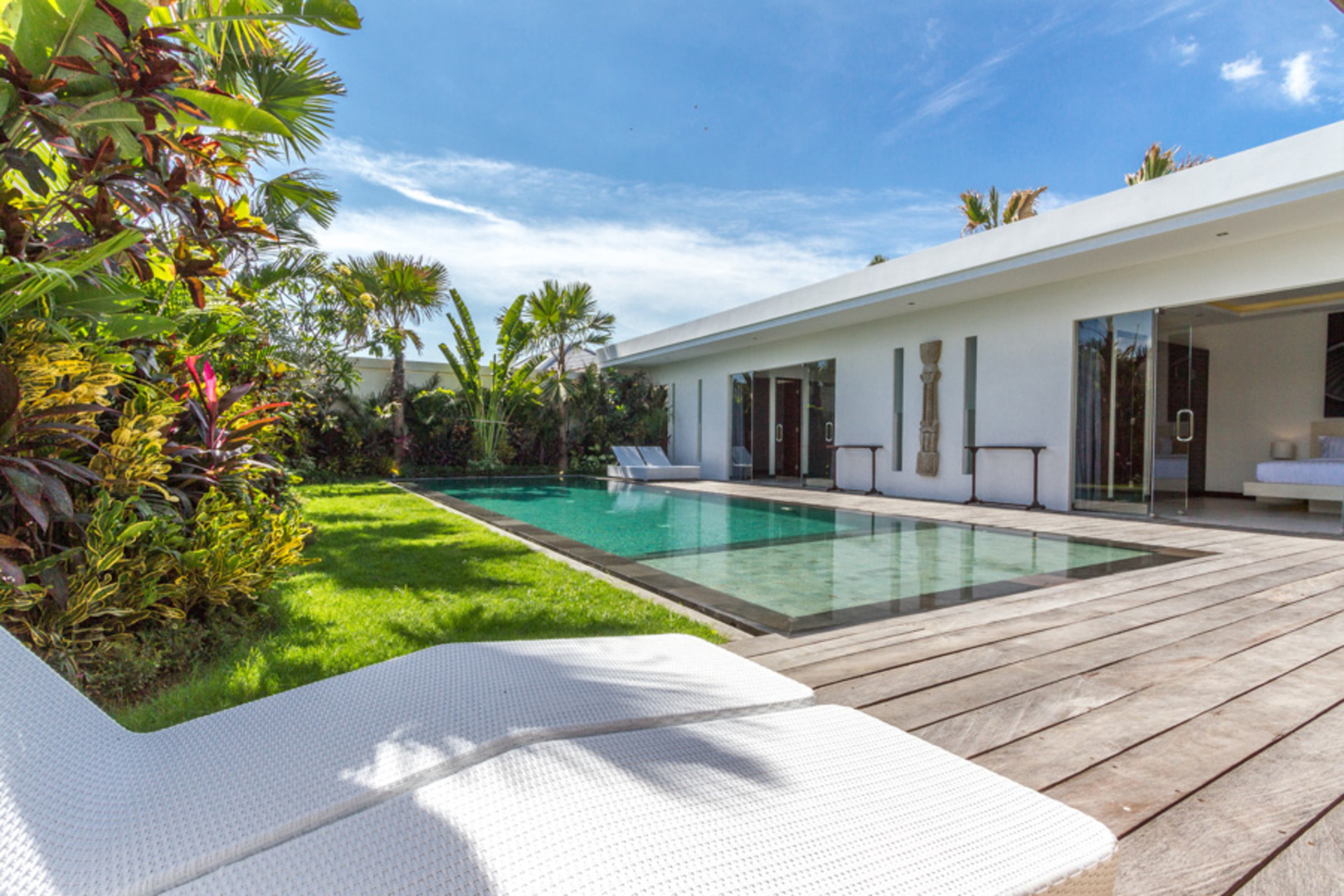 Seminyak'ta Özel Havuzlu ve Tam Personelli Özel Tatil Villanızı Kiralamak İçin Eksiksiz Kılavuz, Bali Villa 1156