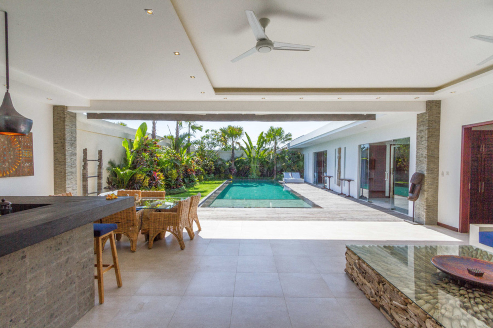 Seminyak'ta Özel Havuzlu ve Tam Personelli Özel Tatil Villanızı Kiralamak İçin Eksiksiz Kılavuz, Bali Villa 1156