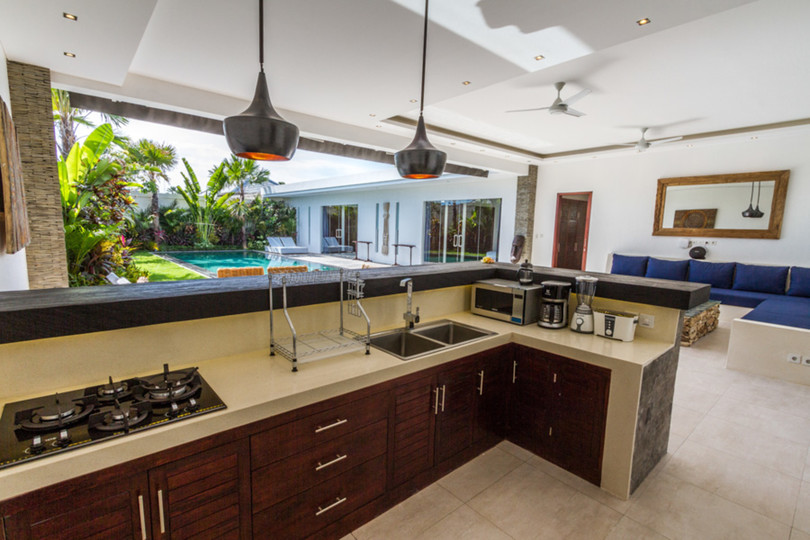 Seminyak'ta Özel Havuzlu ve Tam Personelli Özel Tatil Villanızı Kiralamak İçin Eksiksiz Kılavuz, Bali Villa 1156