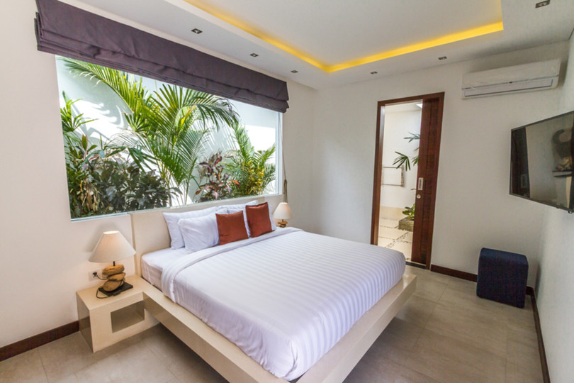 Seminyak'ta Özel Havuzlu ve Tam Personelli Özel Tatil Villanızı Kiralamak İçin Eksiksiz Kılavuz, Bali Villa 1156