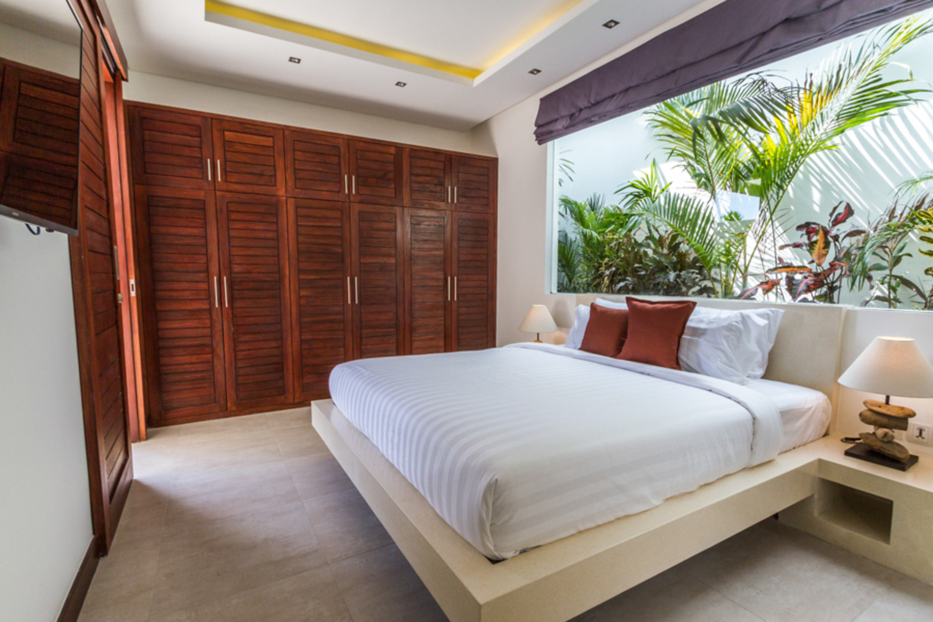 Seminyak'ta Özel Havuzlu ve Tam Personelli Özel Tatil Villanızı Kiralamak İçin Eksiksiz Kılavuz, Bali Villa 1156