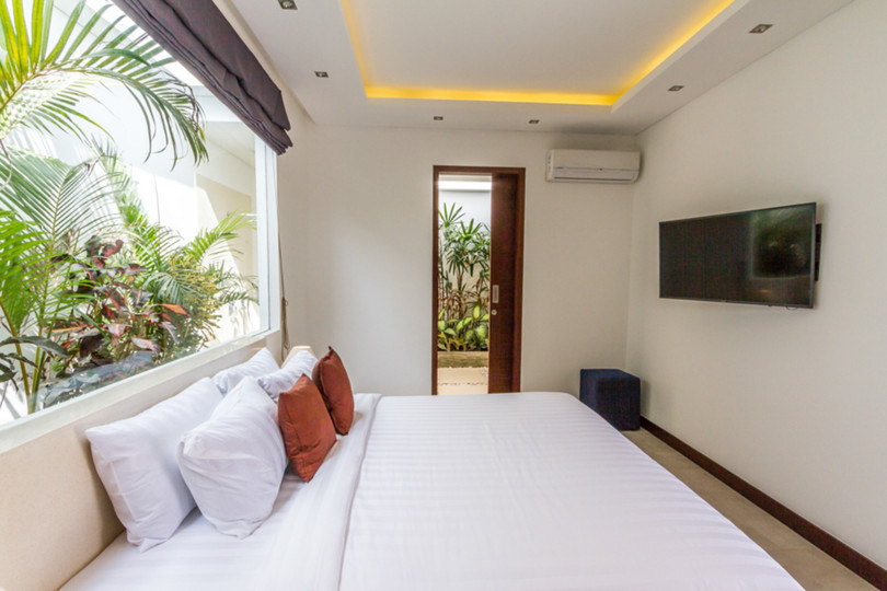 Seminyak'ta Özel Havuzlu ve Tam Personelli Özel Tatil Villanızı Kiralamak İçin Eksiksiz Kılavuz, Bali Villa 1156
