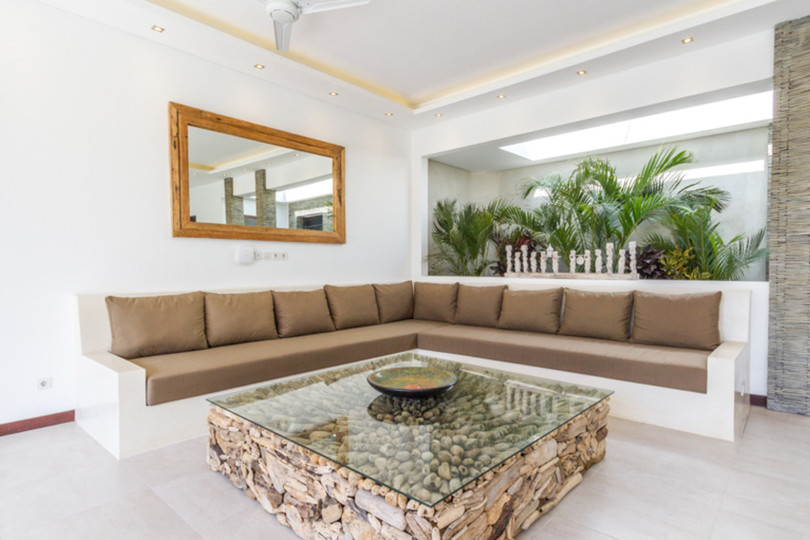 Ailenizin Seminyak'ın Başlıca Gezilecek Yerlerine Yakın 3 Yatak Odalı Lüks Bir Tatil Villası Kiraladığını Düşünün, Bali Villa 1157