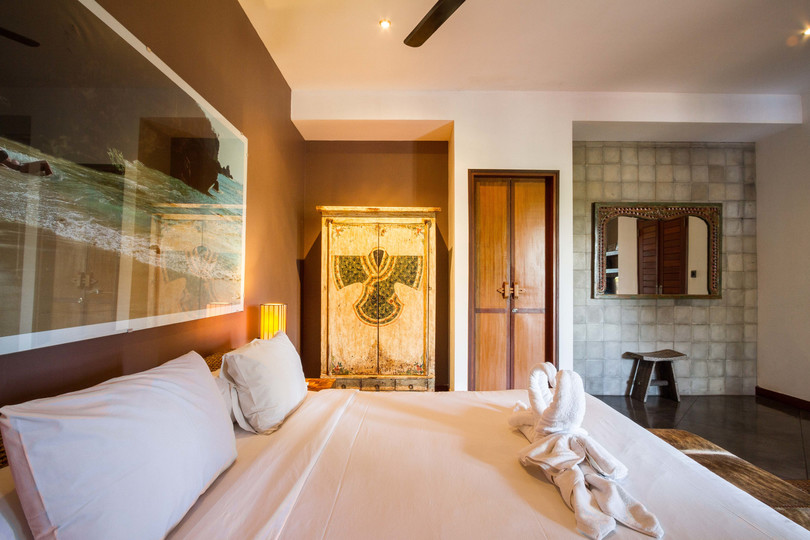 Ailenizin Seminyak'ın Başlıca Gezilecek Yerlerine Yakın 5 Yatak Odalı Lüks Bir Tatil Villası Kiraladığını Düşünün, Bali Villa 1167