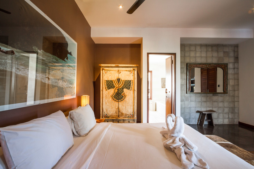 Ailenizin Seminyak'ın Başlıca Gezilecek Yerlerine Yakın 5 Yatak Odalı Lüks Bir Tatil Villası Kiraladığını Düşünün, Bali Villa 1167