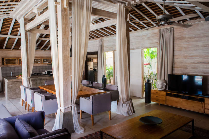 Kerobokan'da Mükemmel Bir Konumda Güzel 5 Yıldızlı Tatil Villası, Tarihlerinizi Güvence Altına Almak İçin Erken Rezervasyon Yapın, Villa Bali 2006
