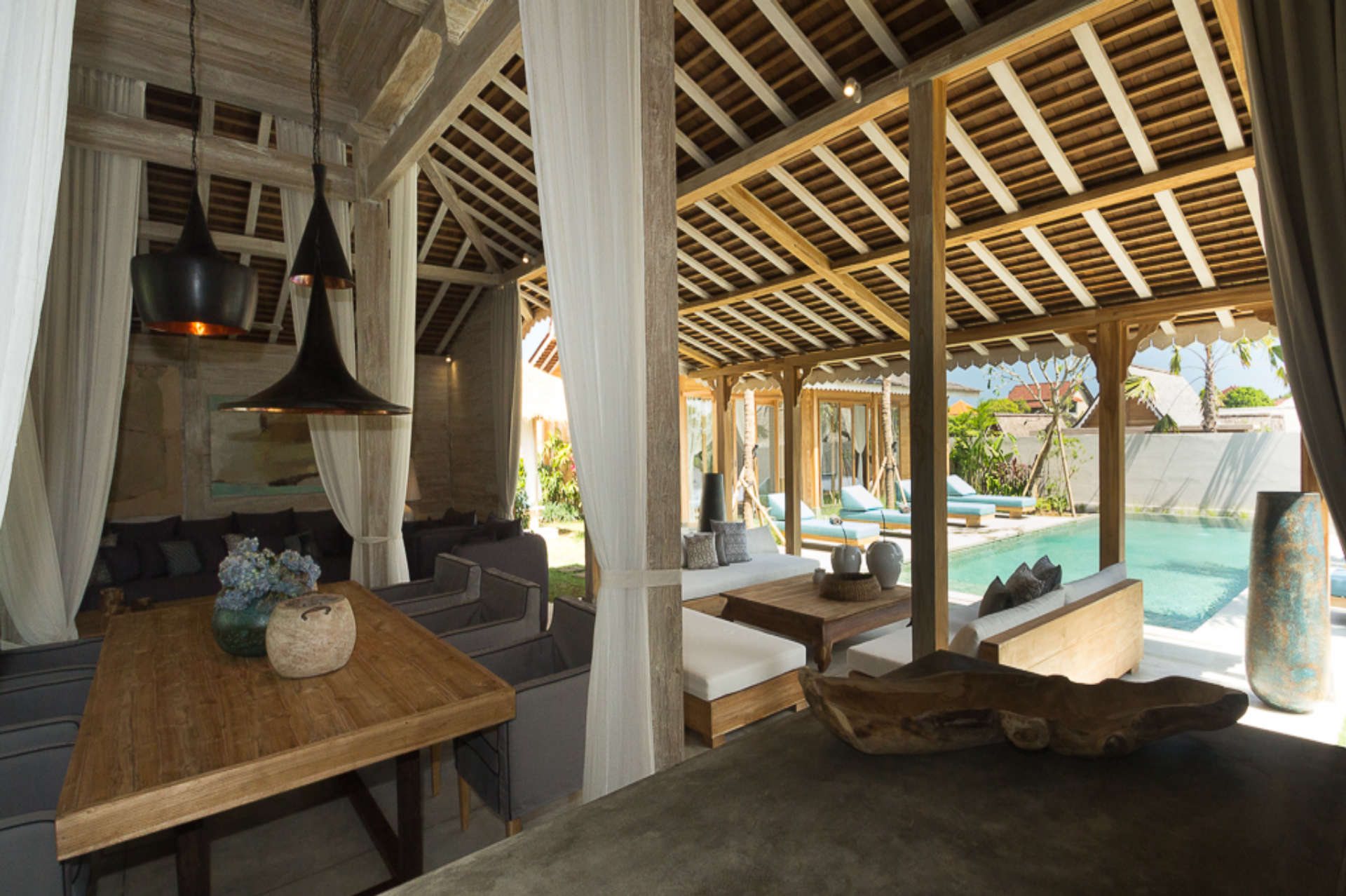 Kerobokan'da Mükemmel Bir Konumda Güzel 5 Yıldızlı Tatil Villası, Tarihlerinizi Güvence Altına Almak İçin Erken Rezervasyon Yapın, Villa Bali 2006