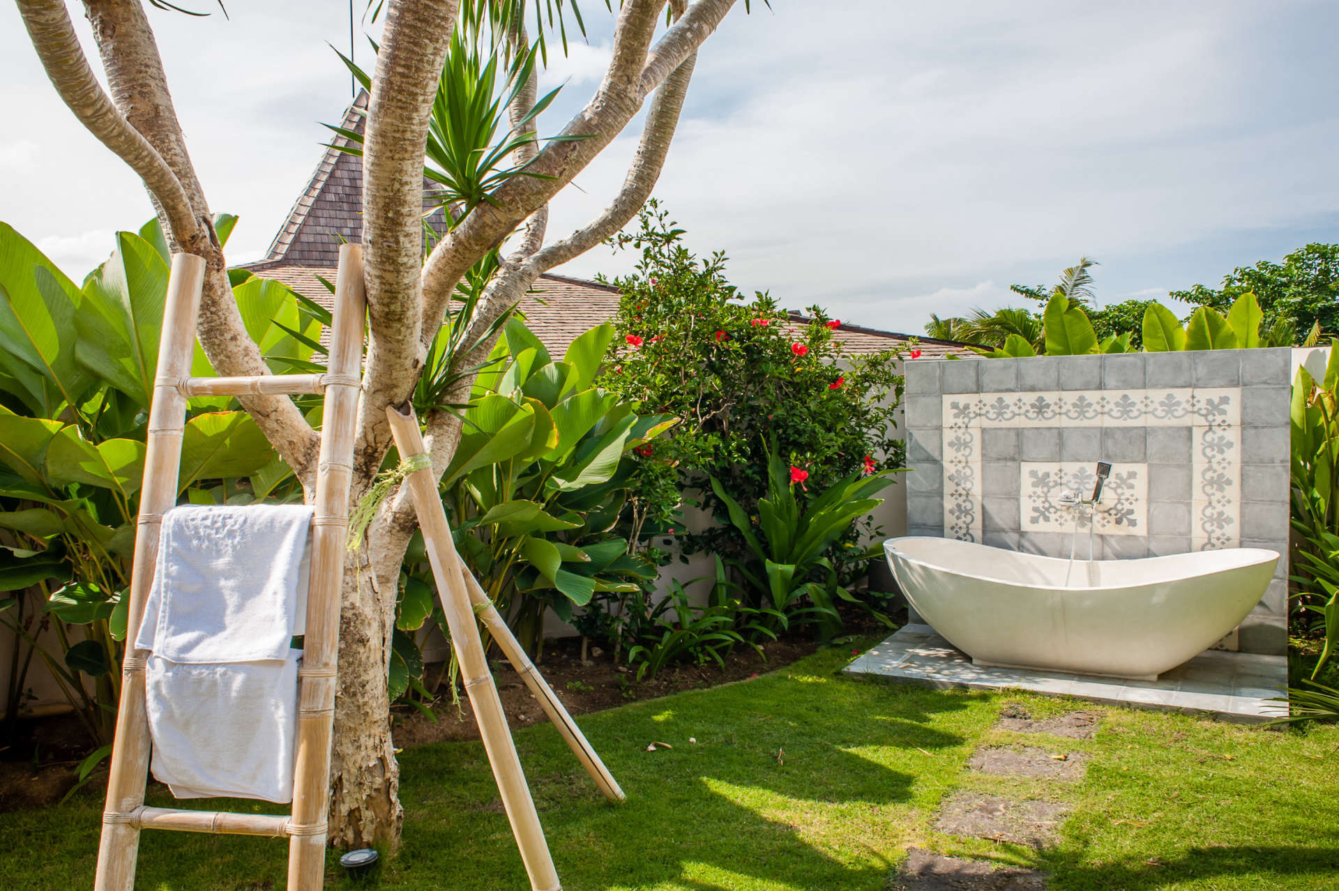 Kerobokan'da Mükemmel Bir Konumda Güzel 5 Yıldızlı Tatil Villası, Tarihlerinizi Güvence Altına Almak İçin Erken Rezervasyon Yapın, Villa Bali 2006