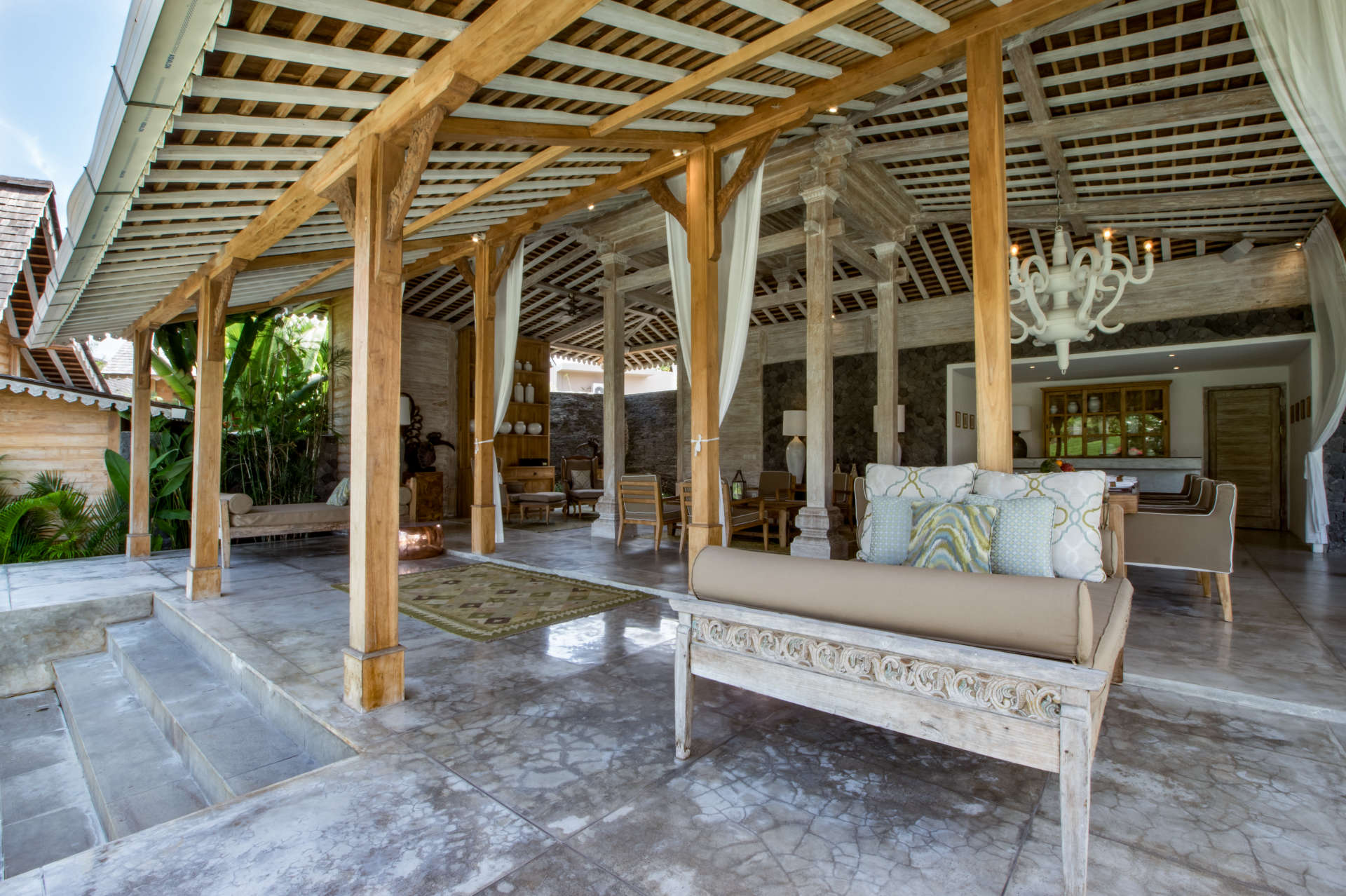 Kerobokan'da En İyi Fiyata Kendi 5 Yıldızlı Özel Villanızı Kiralayarak Ömür Boyu Bir Tatilin Keyfini Çıkarın, Villa Bali 2008