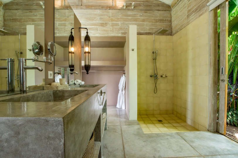 Kerobokan'da En İyi Fiyata Kendi 5 Yıldızlı Özel Villanızı Kiralayarak Ömür Boyu Bir Tatilin Keyfini Çıkarın, Villa Bali 2008