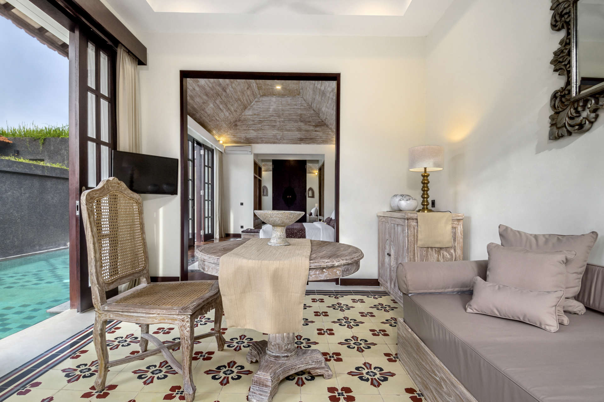 Umalas'ta Özel Havuzlu ve Tam Personelli Özel Tatil Villanızı Kiralamak İçin Eksiksiz Kılavuz, Villa Bali 2009