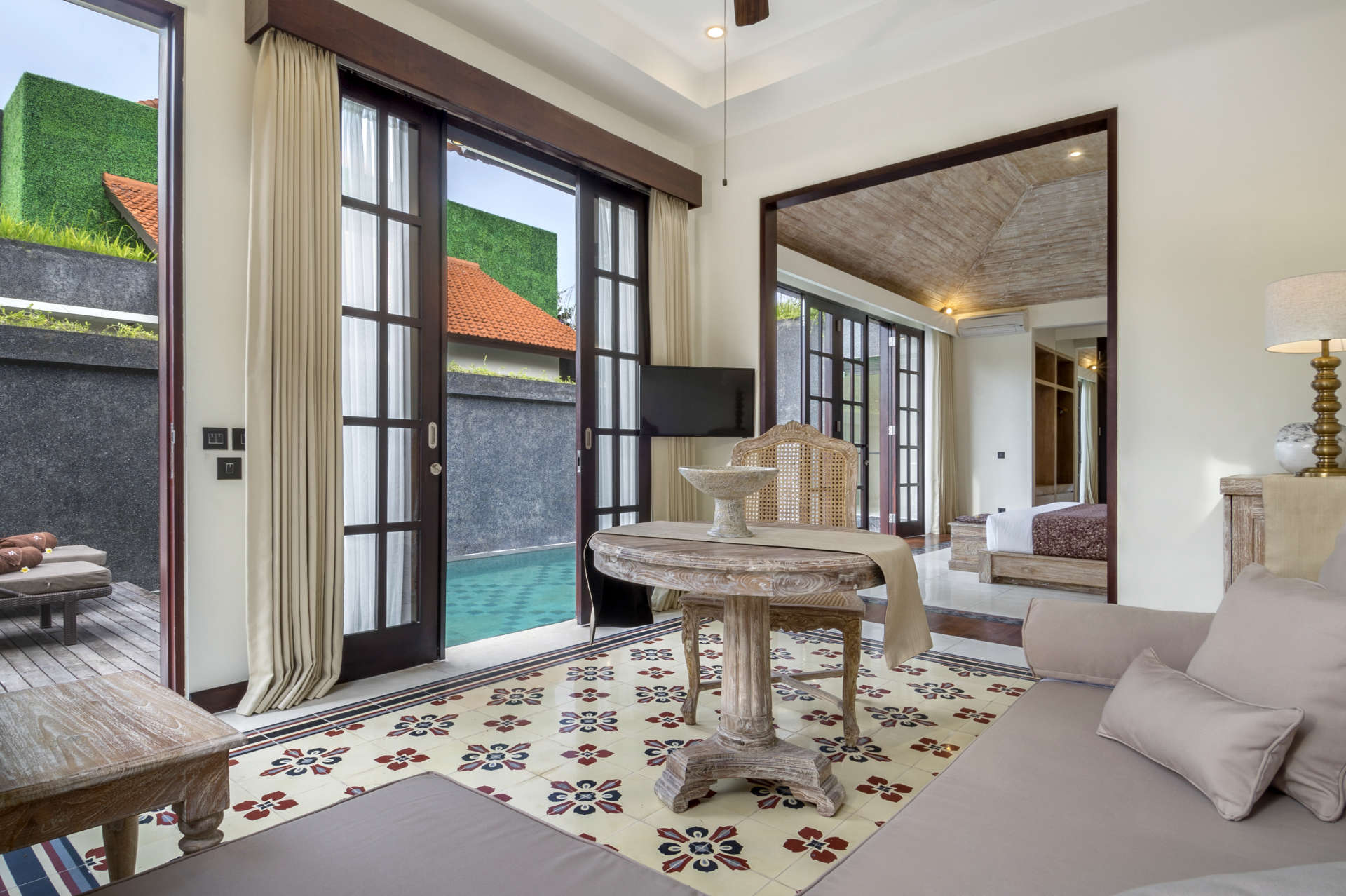 Umalas'ta Özel Havuzlu ve Tam Personelli Özel Tatil Villanızı Kiralamak İçin Eksiksiz Kılavuz, Villa Bali 2009