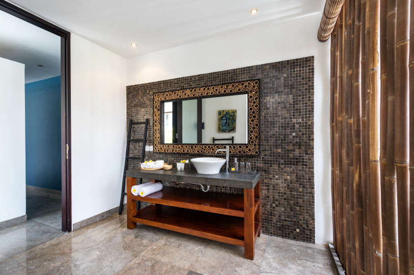 Seminyak'ta Mükemmel Bir Konumda Güzel 5 Yıldızlı Tatil Villası, Tarihlerinizi Garantilemek İçin Erken Rezervasyon Yapın, Villa Bali 2016