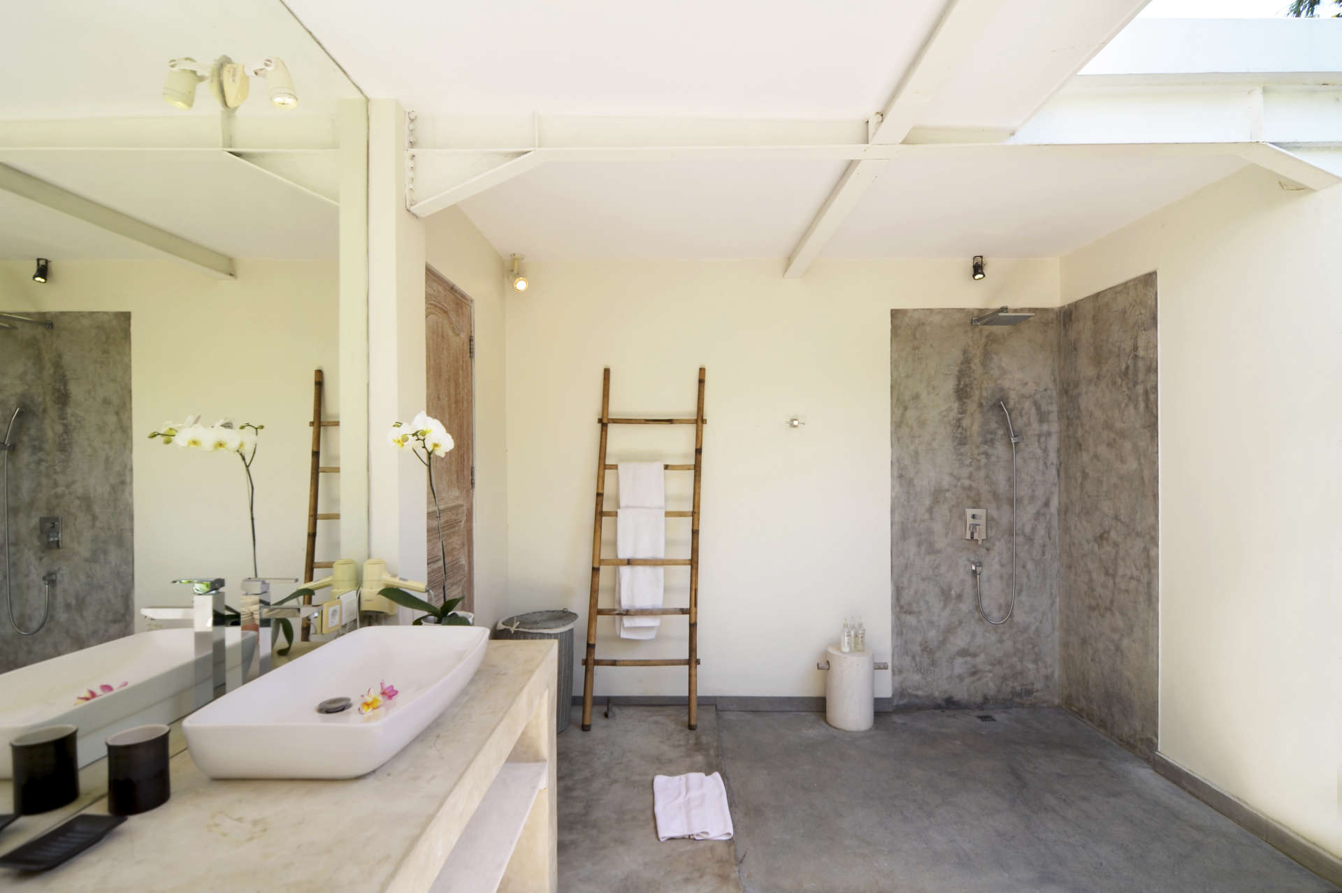 Canggu'da Kendi 5 Yıldızlı Özel Villanızı En İyi Fiyata Kiralama, Villa Bali 2018