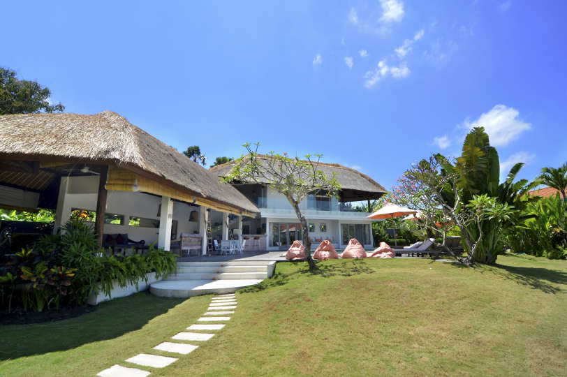 Canggu'da Kendi 5 Yıldızlı Özel Villanızı En İyi Fiyata Kiralama, Villa Bali 2018